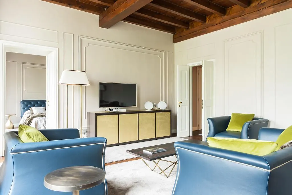 Piazza Cavour - Luxury Lake View Apartment Como 0*,